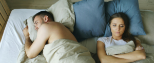 Couple-staying-apart-during-a-difficult-marriage-conversation