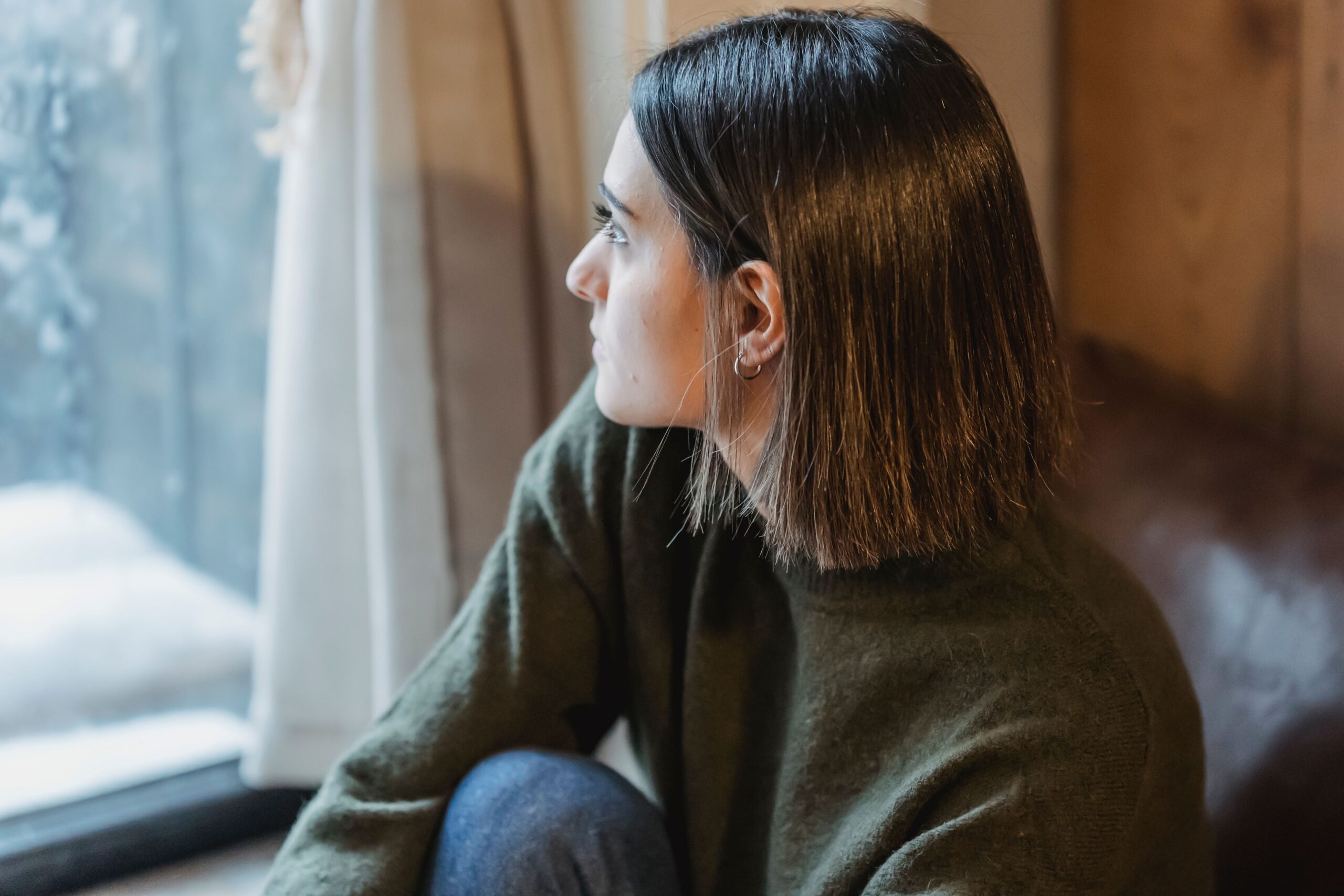 How to Stop Overthinking: 8 Therapist-Backed Tips